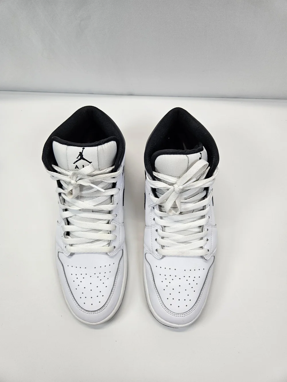 Nike Air Jordan 1 Mid White Black Reverse Panda Stormtrooper 10.5 DQ8426-132 OG